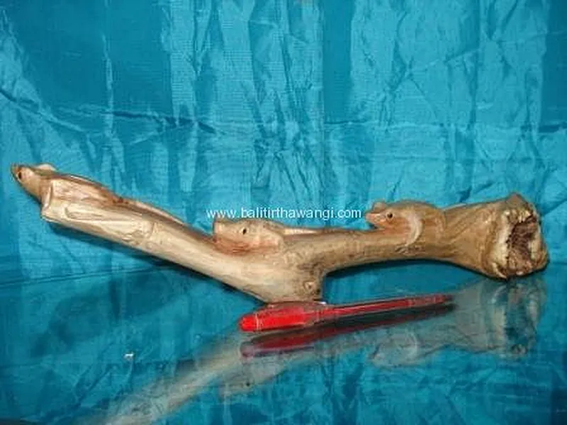 Three Frog Parasit Wood