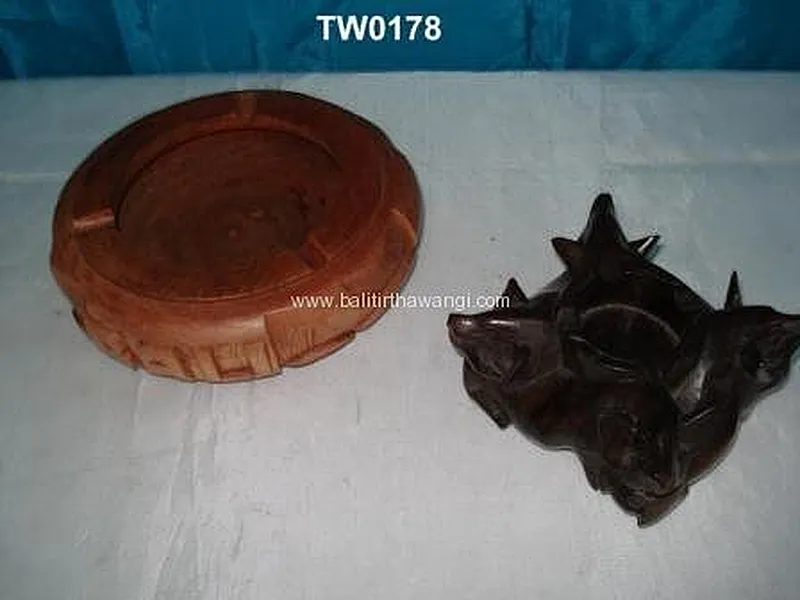 Round ashtray, Pig ashtray