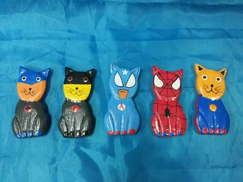 Cat superhero magnet set 5 Animal Wood Carvings