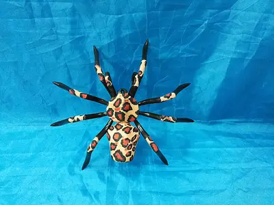 Spider with Material Animal Wood Carvings