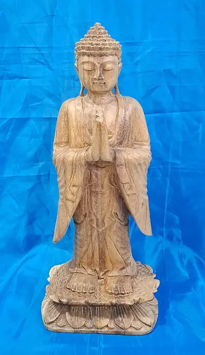 Standing Budha